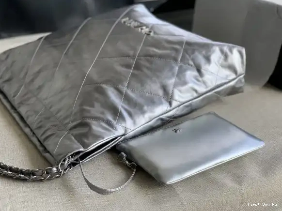 First Bag Ru CHANEL HANDBAG 22 LARGE 0605